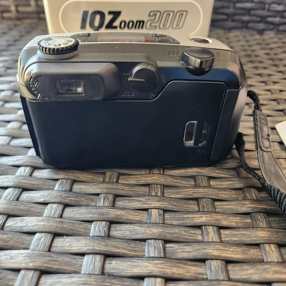 Vintage Pentax IQZoom 160 35mm Point & Shoot Film Camera With Box